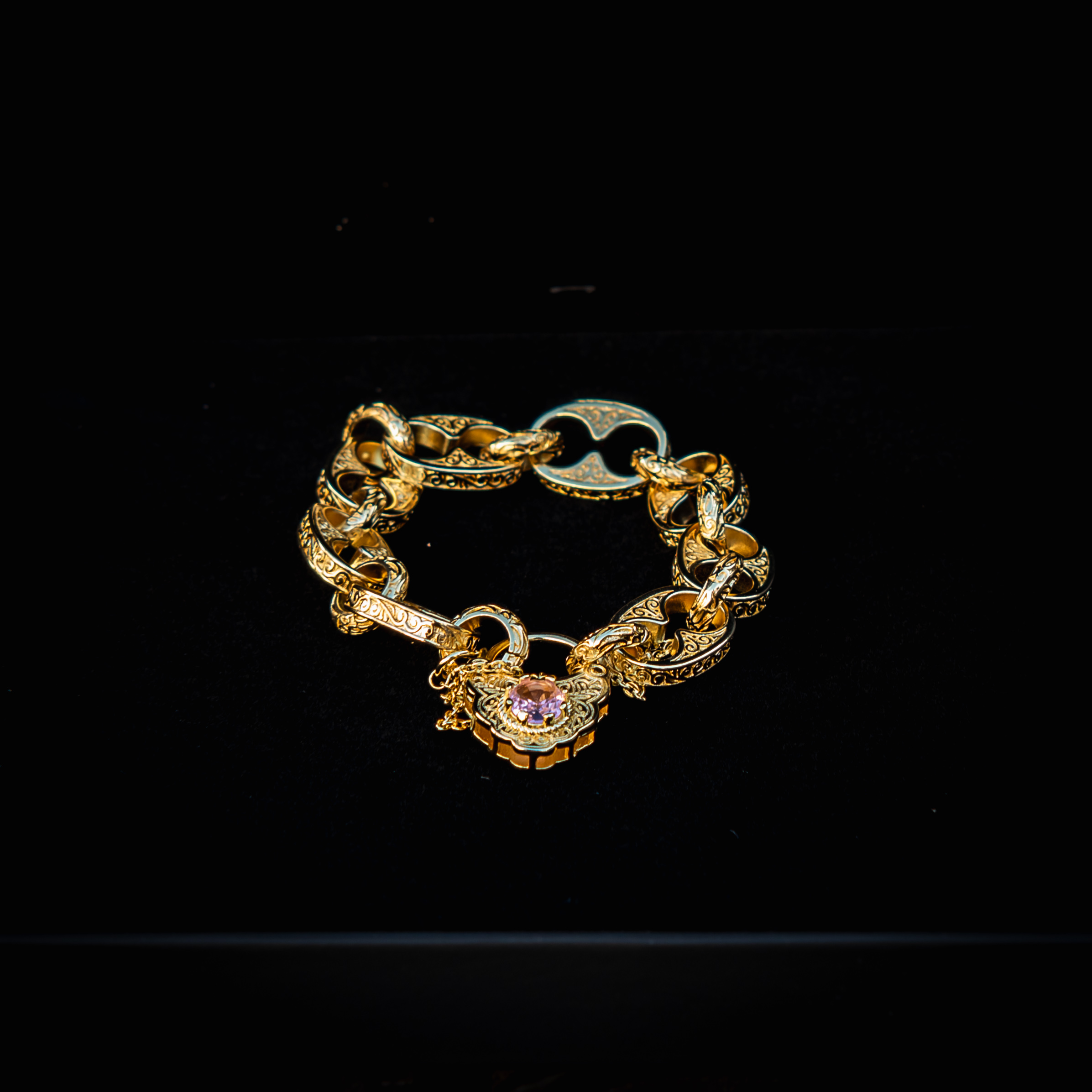 Premium Gold-Filled Vintage Gold Button Lock Bracelet – Pink Stone