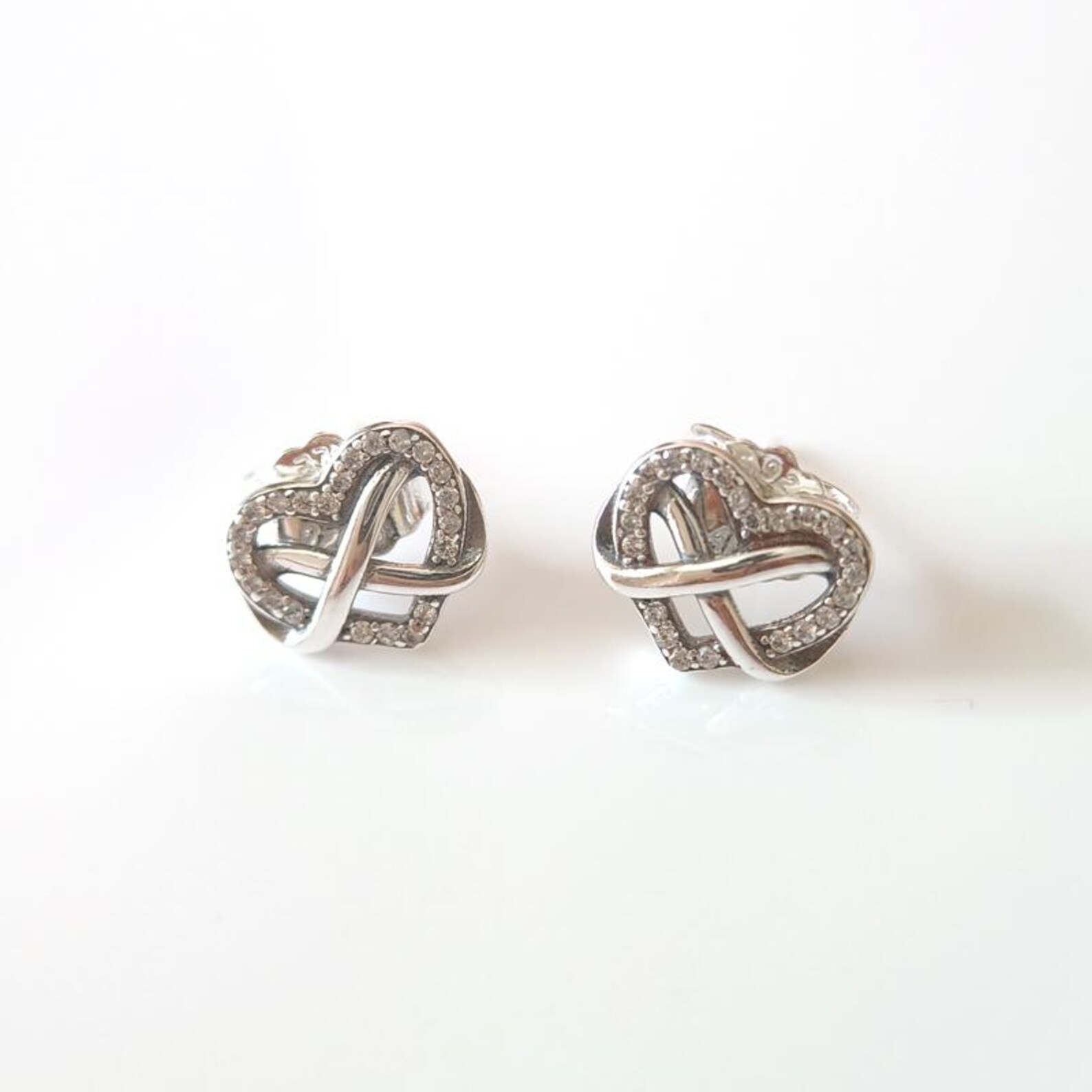 Sterling Silver Stunning Heart Infinity Studs – Boxed